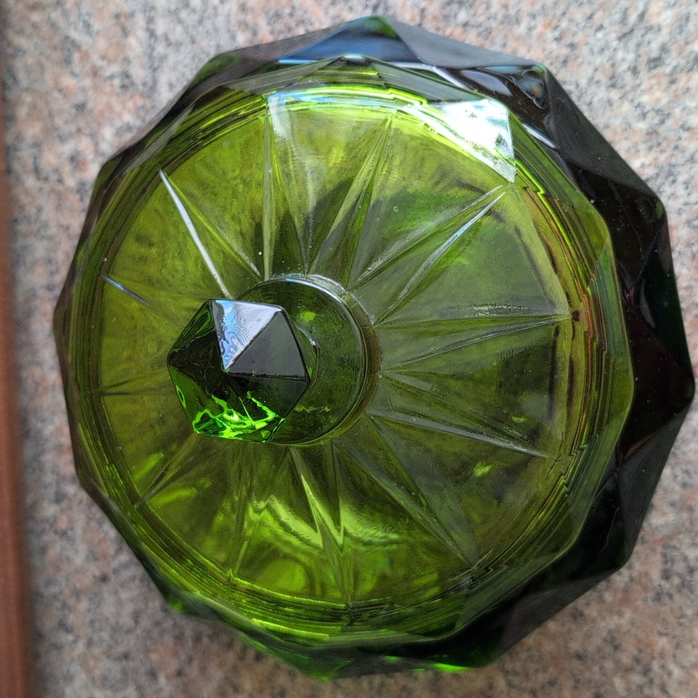 Vintage Viking Glass Emerald Green Diamond Point Candy Dish Compote - Picture 4 of 11